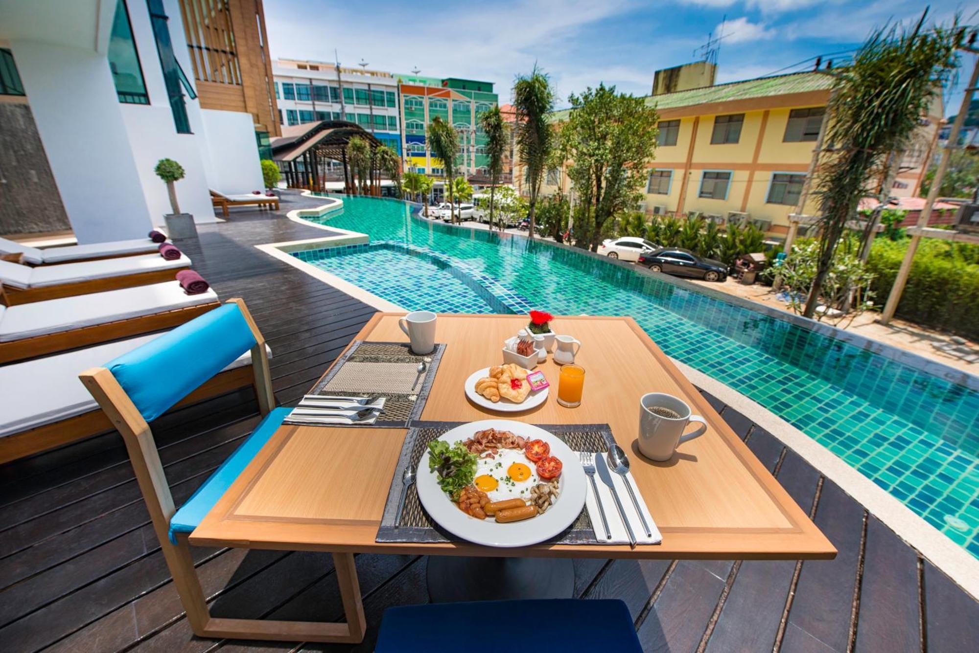 The Lunar Patong Phuket Luaran gambar