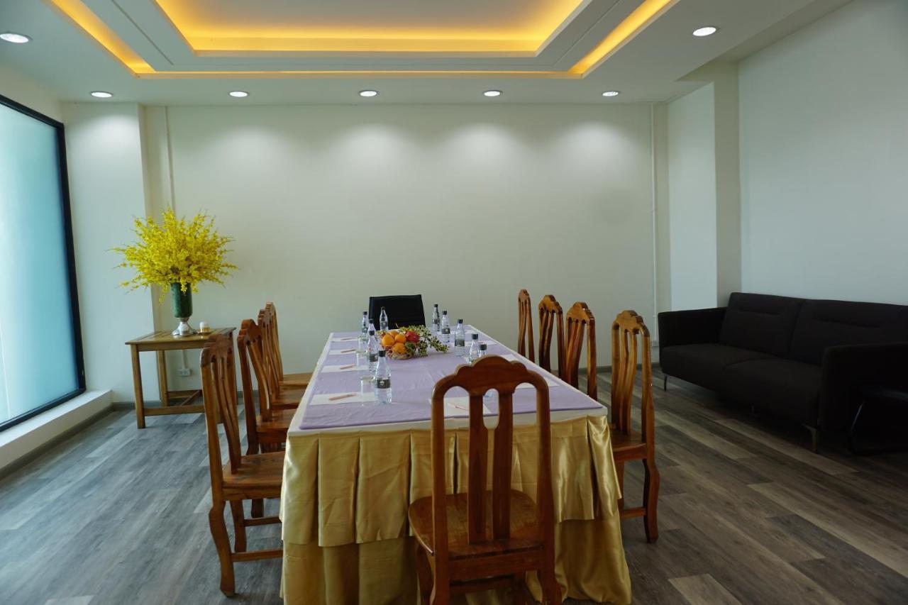 The Lunar Patong Phuket Luaran gambar