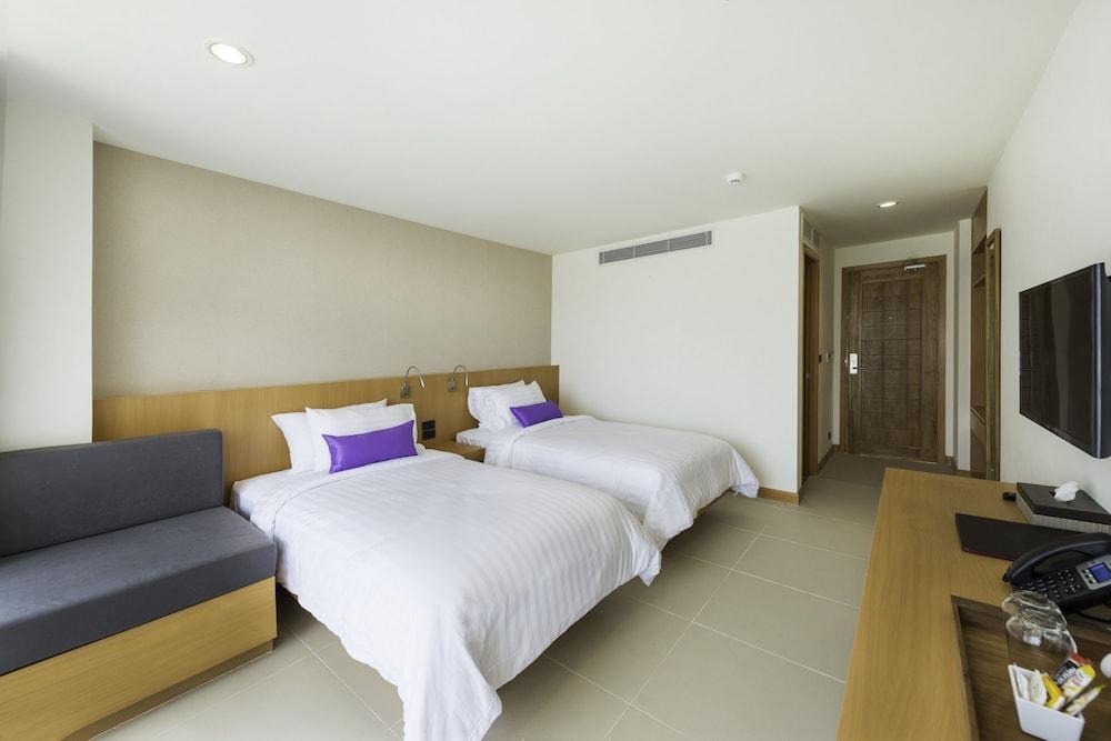 The Lunar Patong Phuket Luaran gambar