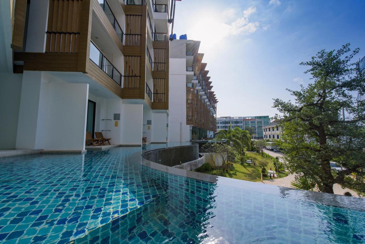 The Lunar Patong Phuket Luaran gambar